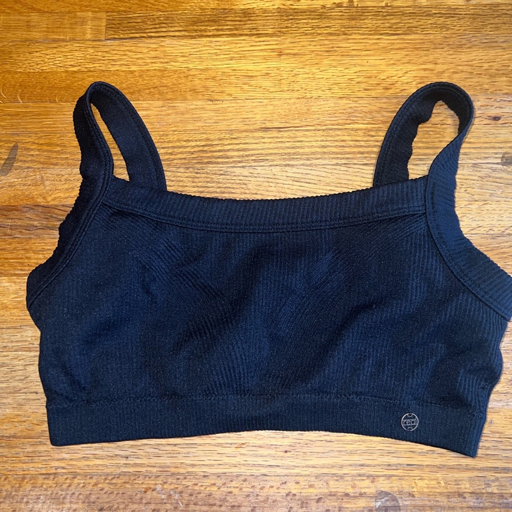 Comfort by Real Women Medium Black Ribbed Unpadded Wireless Sport Bra‎
